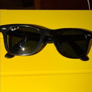 Ray-Ban Classic Black Wayfarer Sunglasses